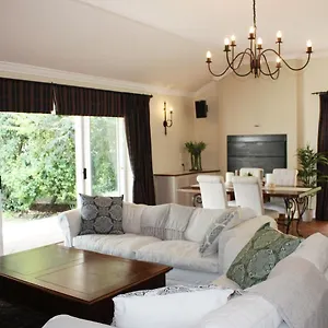 Camelot In Constantia Frühstückspension