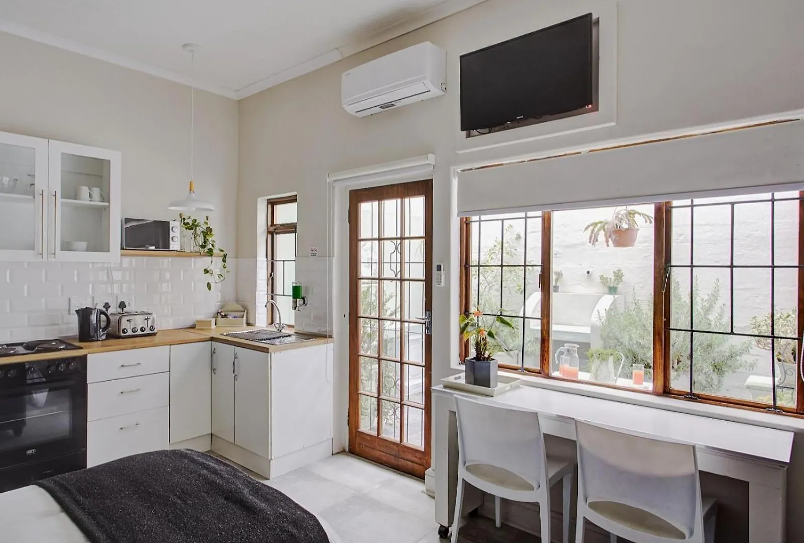 Leeuwenzee Guest House Cape Town